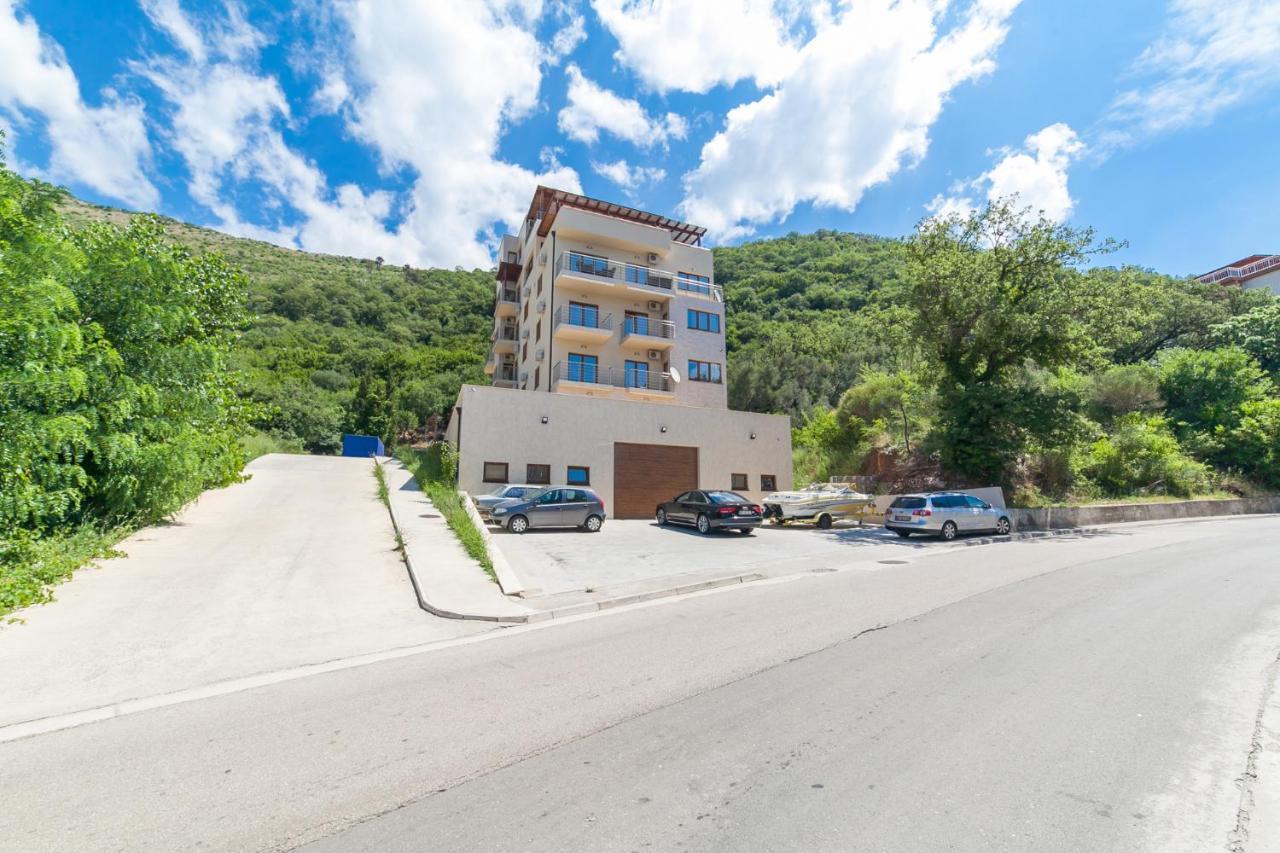 Welcome Apartments Petrovac ภายนอก รูปภาพ